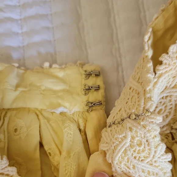 Yellow Eyelet Lace Trim Skirt - Picture 5 of 7